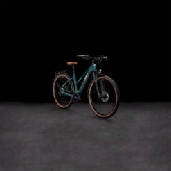 CUBE TOURING HYBRID ONE 500 - Women Electric Touring Bike - 2023 - Darkgreen / Green 12 CUBE TOURING HYBRID ONE 500 - Women Electric Touring Bike - 2023 - Darkgreen / Green -Fietswereld Winkels 631061 p 206831 1401254