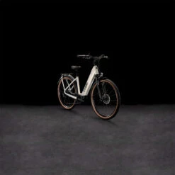 CUBE TOURING HYBRID Pro 625 - Easy Entry Electric Touring Bike - 2023 - Pearlysilver / Black 9 CUBE TOURING HYBRID Pro 625 - Easy Entry Electric Touring Bike - 2023 - Pearlysilver / Black -Fietswereld Winkels 631112 p 107371 1401346