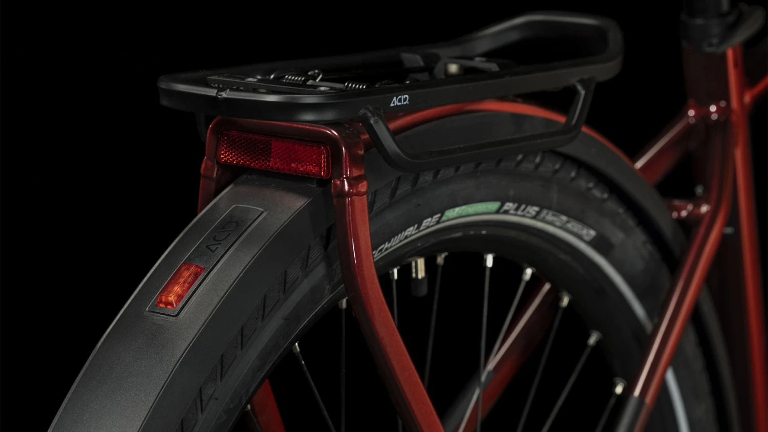 CUBE TOURING HYBRID EXC 625 - Electric Touring Bike - 2023 - Red / White 8 CUBE TOURING HYBRID EXC 625 - Electric Touring Bike - 2023 - Red / White - Afbeelding 6