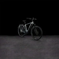 CUBE KATHMANDU HYBRID SLT 750 - Electric Touring Bike - 2023 - Prizmsilver / Grey -Fietswereld Winkels 631363 p 0010491 1399483