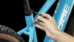 CUBE REACTION HYBRID ONE 625 - E-Mountainbike - 2023 - Skyblue / White 17 CUBE REACTION HYBRID ONE 625 - E-Mountainbike - 2023 - Skyblue / White -Fietswereld Winkels 634062 d 0415151 1400768 1