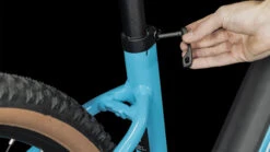 CUBE REACTION HYBRID ONE 750 - 27.5" Lage Instap E-Mountainbike - 2023 - Skyblue / White 17 CUBE REACTION HYBRID ONE 750 - 27.5" Lage Instap E-Mountainbike - 2023 - Skyblue / White -Fietswereld Winkels 634062 d 1215181 1413210