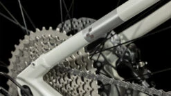 CUBE REACTION HYBRID ONE 750 - E-Mountainbike - 2023 - Lightgrey / Rose 17 CUBE REACTION HYBRID ONE 750 - E-Mountainbike - 2023 - Lightgrey / Rose -Fietswereld Winkels 634072 d 0415511 1397813 1