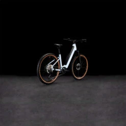 CUBE REACTION HYBRID Pro 750 - 27.5" Easy Entry Electric Mountain Bike - 2023 - Flashwhite / Black -Fietswereld Winkels 634112 p 1016301 1400816