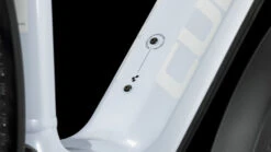 CUBE REACTION HYBRID Pro 625 Allroad - Electric Mountain Bike - 2023 - Flashwhite / Black 16 CUBE REACTION HYBRID Pro 625 Allroad - Electric Mountain Bike - 2023 - Flashwhite / Black -Fietswereld Winkels 634162 d 0317261 1400837 1