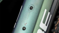 CUBE STEREO HYBRID 140 HPC SLX 750 - Carbon Electric Mountainbike - 2023 - Goblin / Yellow -Fietswereld Winkels 636173 d 0921341 1401060