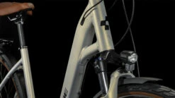 CUBE TOURING Pro - Easy Entry Touring Bike - 2023 - Pearlysilver / Black -Fietswereld Winkels 648150 d 1224721 1398138