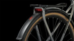 CUBE KATHMANDU SLX - Trekkingfiets - 2023 - Prizmsilver / Black 14 CUBE KATHMANDU SLX - Trekkingfiets - 2023 - Prizmsilver / Black -Fietswereld Winkels 648400 d 0125571 1400108