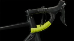 CUBE ATTAIN Race - Roadbike - 2023 - Black / White -Fietswereld Winkels 676300 d 0328091 1396640