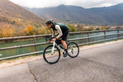 Basso ASTRA - Force ETAP AXS - Carbon Racefiets - 2023 - Pop Green -Fietswereld Winkels astra action 1427384 1