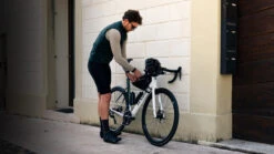 Basso ASTRA - Rival ETAP AXS - Carbon Racefiets - 2023 - Pop Green -Fietswereld Winkels astra rival pop green scene2 1427141