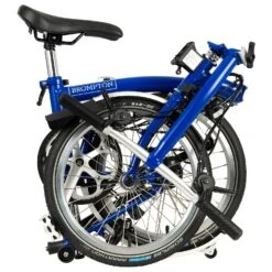 Brompton C Line Utility - 3-Speed - Low Bar - Standard Seatpost - Dynamo - 16" Folding Bike - 2022 - Picadilly Blue Matt -Fietswereld Winkels c line explore 6 speed low bar standard seatpost dynamo picadilly blue matt 3 1216721 1