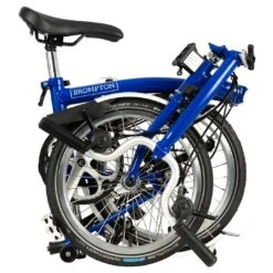 Brompton C Line Utility - 3-Speed - Mid Bar - Standard Seatpost - 16" Folding Bike - 2022 - Picadilly Blue Matt -Fietswereld Winkels c line explore 6 speed mid bar standard seatpost picadilly blue matt 3 1215551