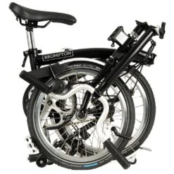 Brompton C Line Utility - 3-Speed - High Bar - Telescopic Seatpost - 16" Folding Bike - 2022 - Black Matt 11 Brompton C Line Utility - 3-Speed - High Bar - Telescopic Seatpost - 16" Folding Bike - 2022 - Black Matt -Fietswereld Winkels c line utility 3 speed high bar extended seatpost black matt 3 1216928