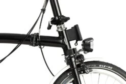 Brompton C Line Utility - 3-Speed - Mid Bar - Standard Seatpost - Dynamo - 16" Folding Bike - 2022 - Black Matt -Fietswereld Winkels c line utility 3 speed mid bar standard seatpost dynamo black matt 4 1219669