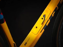 Trek Checkpoint SLR 6 AXS - Carbon Gravel Bike - 2024 - Marigold/Nautical Navy -Fietswereld Winkels checkpointslr6etap 5 1504726