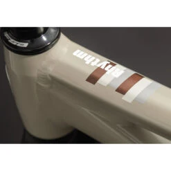 DMR Rhythm Team 26" Dirt Jump Bike 2022 - Sand -Fietswereld Winkels dmr rhythm team jump dirtbike sand frame dark 1152761