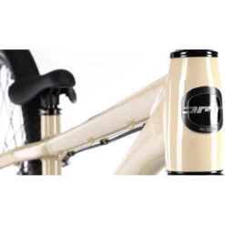 DMR Rhythm Team 26" Dirt Jump Bike 2022 - Sand -Fietswereld Winkels dmr rhythm team jump dirtbike sand front 1152762