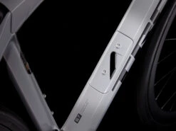 Trek Domane SL 7 Ultegra Di2 Carbon Road Bike - 2024 - Gravel Grey -Fietswereld Winkels domanesl7 alt2 1326391