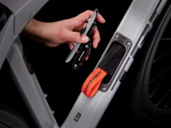 Trek Domane SL 7 Ultegra Di2 Carbon Road Bike - 2024 - Gravel Grey -Fietswereld Winkels domanesl7 alt3 1326392