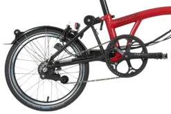 Brompton Electric C Line Explore - 6-Speed - High Bar - Extended Seatpost - 16" Elektrische Vouwfiets - 2023 - House Red Matt 14 Brompton Electric C Line Explore - 6-Speed - High Bar - Extended Seatpost - 16" Elektrische Vouwfiets - 2023 - House Red Matt -Fietswereld Winkels electric c line explore 6 speed high bar extended seatpost house red 5 1452403 1