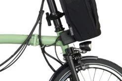 Brompton Electric C Line Explore - 6-Speed - High Bar - Telescopic Seatpost - 16" Elektrische Vouwfiets - 2023 - Matcha Green 16 Brompton Electric C Line Explore - 6-Speed - High Bar - Telescopic Seatpost - 16" Elektrische Vouwfiets - 2023 - Matcha Green -Fietswereld Winkels electric c line explore 6 speed high bar extended seatpost matcha green 7 1452235 2