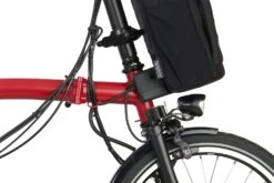 Brompton Electric C Line Explore - 6-Speed - Mid Bar - Standard Seatpost - 16" Elektrische Vouwfiets - 2023 - House Red Matt 16 Brompton Electric C Line Explore - 6-Speed - Mid Bar - Standard Seatpost - 16" Elektrische Vouwfiets - 2023 - House Red Matt -Fietswereld Winkels electric c line explore 6 speed mid bar standart seatpost house red 7 1453192
