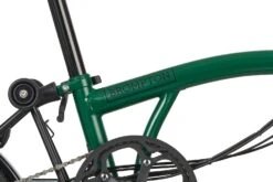 Brompton Electric C Line Explore - 6-Speed - Mid Bar - Standard Seatpost - 16" Elektrische Vouwfiets - 2023 - Racing Green 15 Brompton Electric C Line Explore - 6-Speed - Mid Bar - Standard Seatpost - 16" Elektrische Vouwfiets - 2023 - Racing Green -Fietswereld Winkels electric c line explore 6 speed mid bar standart seatpost racing green 6 1452918