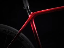 Trek ÉMONDA SLR 7 DISC Ultegra Di2 Roadbike - 2023 - Metallic Red Smoke To Red Carbon Smoke -Fietswereld Winkels emondaslr7 alt4 1324653
