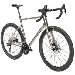 Falkenjagd ARISTOS R SPEEDGRAVEL - Shimano 105 Di2 - Titan Gravel Bike - 2023 -Fietswereld Winkels falkenjagd aristos r speedgravel di2 10 1527916