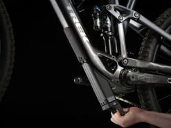 Trek FUEL EXe 9.7 SLX/XT Electric Mountain Bike - 2023 - Matte Galactic Grey To Black Fade 19 Trek FUEL EXe 9.7 SLX/XT Electric Mountain Bike - 2023 - Matte Galactic Grey To Black Fade -Fietswereld Winkels fuelexe97slxxt alt8 1337437