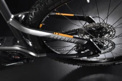 Haibike HardNine 10 I625Wh - 29" Electric Mountain Bike - 2022 - Titan/black/lava - Matt/gloss 16 Haibike HardNine 10 I625Wh - 29" Electric Mountain Bike - 2022 - Titan/black/lava - Matt/gloss -Fietswereld Winkels haibike my21 detail rear hardnine 10 1244121