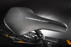 Haibike HardNine 10 I625Wh - 29" Electric Mountain Bike - 2022 - Titan/black/lava - Matt/gloss 21 Haibike HardNine 10 I625Wh - 29" Electric Mountain Bike - 2022 - Titan/black/lava - Matt/gloss -Fietswereld Winkels haibike my21 detail saddle hardnine 10 1244122