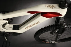 Haibike HYBE 9 I750Wh - 29"/27.5" E-Mountainbike - 2024 - Matt Gloss Grey Red -Fietswereld Winkels hybe 7 1572308