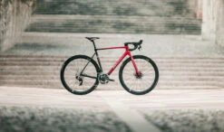 Basso DIAMANTE DISC - Ultegra 8150 Di2 - Carbon Road Bike - 2023 - Candy Red 28 Basso DIAMANTE DISC - Ultegra 8150 Di2 - Carbon Road Bike - 2023 - Candy Red -Fietswereld Winkels img 3321 edit 1368398