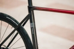 Basso DIAMANTE DISC - Ultegra 8150 Di2 - Carbon Road Bike - 2023 - Candy Red 18 Basso DIAMANTE DISC - Ultegra 8150 Di2 - Carbon Road Bike - 2023 - Candy Red -Fietswereld Winkels img 3331 1368399