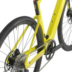 BMC ROADMACHINE 01 AMP X TWO - Elektrische Racefiets - 2023 - Lime Yellow / Black -Fietswereld Winkels innovation bmc roadmachine 01 amp x two 04 tire clearance 1413060