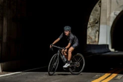 Liv LANGMA ADVANCED SL - Dura Ace Di2 Womens Road Bike - 2022 - Artic Light / Chrome -Fietswereld Winkels langma advanced sl da 7 1115260