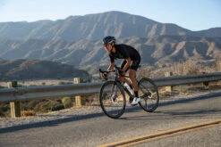 Liv LANGMA ADVANCED SL - Dura Ace Di2 Womens Road Bike - 2022 - Artic Light / Chrome -Fietswereld Winkels langma advanced sl da 8 1115261