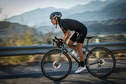 Liv LANGMA ADVANCED SL - Dura Ace Di2 Womens Road Bike - 2022 - Artic Light / Chrome -Fietswereld Winkels langma advanced sl da 9 1115262