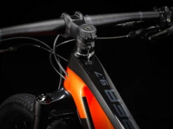 Trek Procaliber 9.7 GX 29" Carbon Mountain Bike - 2023 - Roarange / Deep Smoke 15 Trek Procaliber 9.7 GX 29" Carbon Mountain Bike - 2023 - Roarange / Deep Smoke -Fietswereld Winkels procaliber97 alt4 1329595