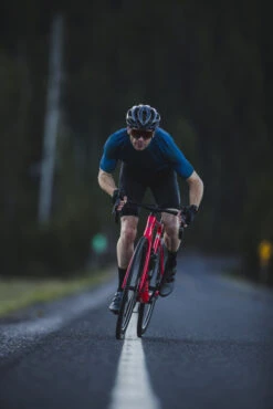 Giant PROPEL ADVANCED PRO 1 - Rival ETap AXS Carbon Racefiets - 2023 - Phoenix Fire -Fietswereld Winkels propel adv pro 1 action 03 1421556