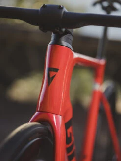 Giant PROPEL ADVANCED PRO 1 - Rival ETap AXS Carbon Racefiets - 2023 - Phoenix Fire -Fietswereld Winkels propel adv pro 1 action 07 1421560