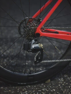 Giant PROPEL ADVANCED PRO 1 - Rival ETap AXS Carbon Racefiets - 2023 - Phoenix Fire -Fietswereld Winkels propel adv pro 1 action 09 1421562