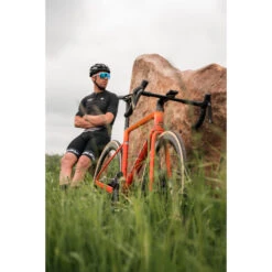 Ridley FALCN RS - Ultegra Di2 - Carbon Racefiets - 2024 - Black / Red / Orange -Fietswereld Winkels ridley falcn rs 09 1555512