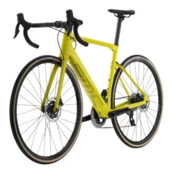 BMC ROADMACHINE AMP TWO - Electric Road Bike - 2023 - Lime Yellow & Midnight Blue 14 BMC ROADMACHINE AMP TWO - Electric Road Bike - 2023 - Lime Yellow & Midnight Blue -Fietswereld Winkels roadmachine amp two yel blu wht detail 02 1410844