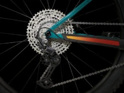 Trek Roscoe 7 Mountain Bike - 2023 - Teal / Trek Black 23 Trek Roscoe 7 Mountain Bike - 2023 - Teal / Trek Black -Fietswereld Winkels roscoe 7 teal 1 1225484