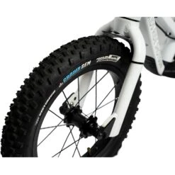 Shotgun Dirt Hero Magura - 14" Kinder Loopfiets - Wit -Fietswereld Winkels shotgun kids ride dirt hero magura 14 childrens running bike white 2 1474325