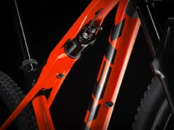 Trek SUPERCALIBER 9.6 SLX/Deore Mountain Bike - 2023 - Radioactive Red /Trek Black 17 Trek SUPERCALIBER 9.6 SLX/Deore Mountain Bike - 2023 - Radioactive Red /Trek Black -Fietswereld Winkels supercaliber96 alt1 1045725