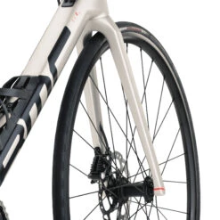 BMC TEAMMACHINE SLR FIVE - Carbon Roadbike - 2023 - Arctic Silver / Black -Fietswereld Winkels teammachine slr five detail 06 1411537